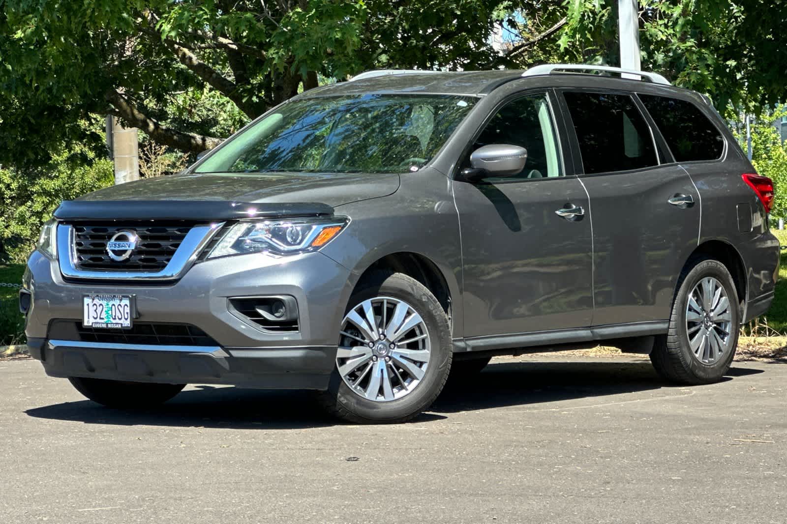 Gray (Gun Metallic) 2020 Nissan Pathfinder SUV / Crossover Four-Wheel Drive Continuously Variable Transmission