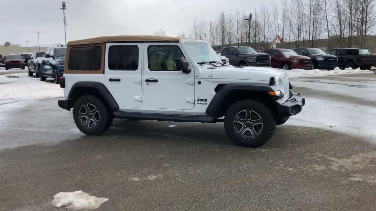 2020 Jeep Wrangler Unlimited Black and Tan 2