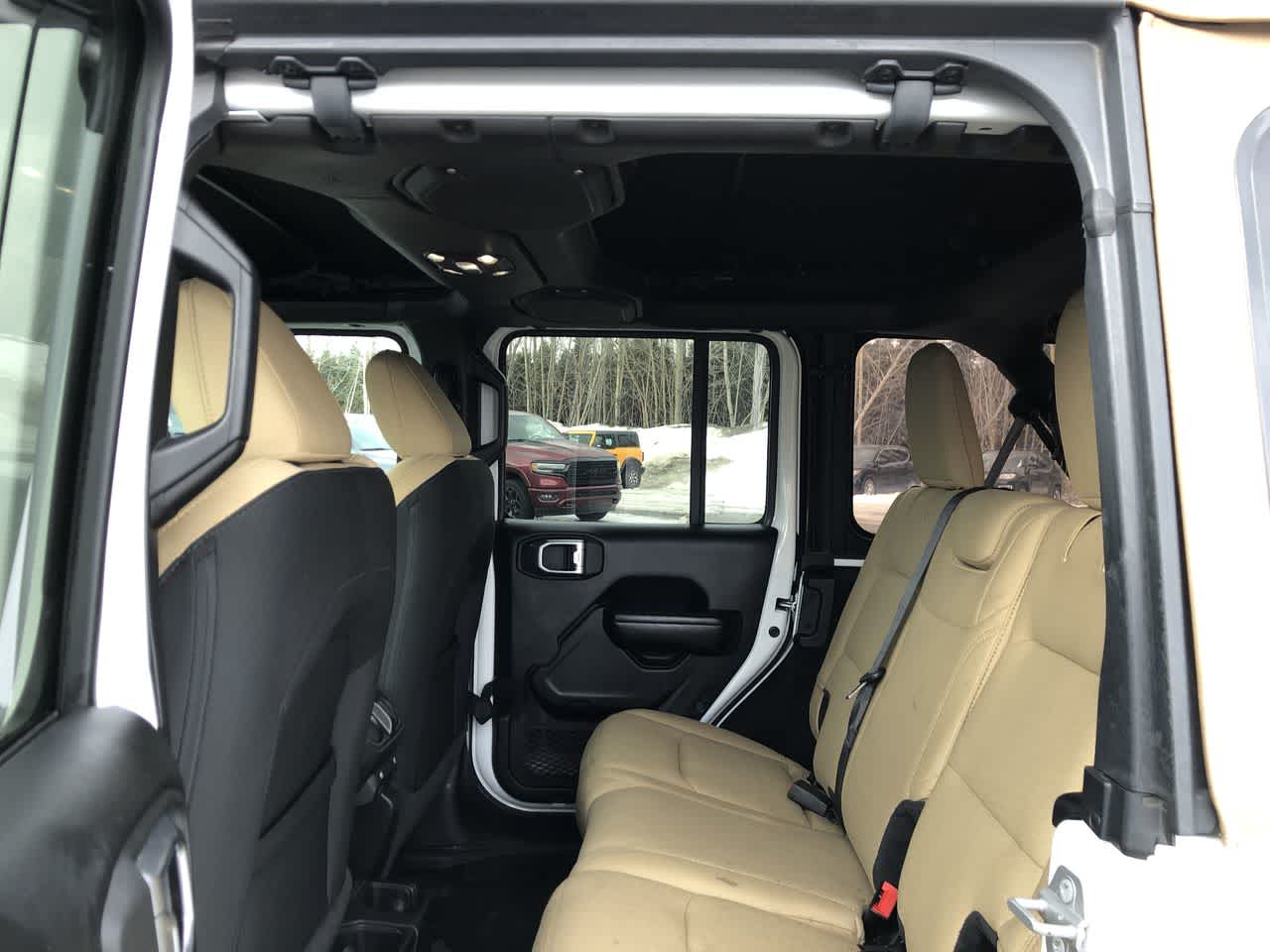 2020 Jeep Wrangler Unlimited Black and Tan 21