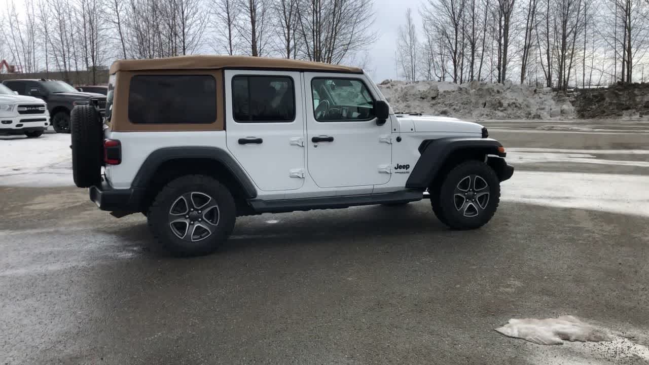 2020 Jeep Wrangler Unlimited Black and Tan 16