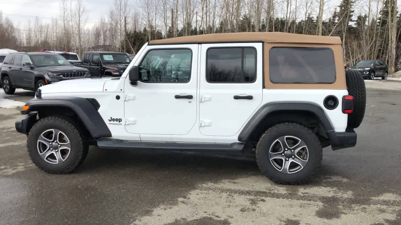 2020 Jeep Wrangler Unlimited Black and Tan 9