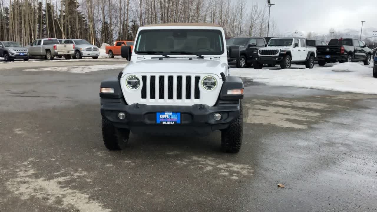 2020 Jeep Wrangler Unlimited Black and Tan 5