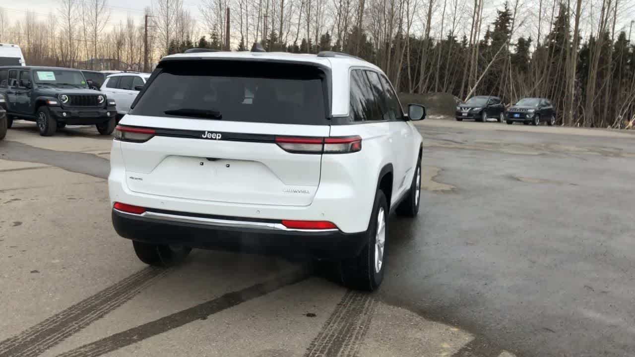 2023 Jeep Grand Cherokee Limited 13
