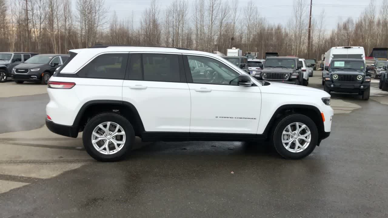 2023 Jeep Grand Cherokee Limited 16