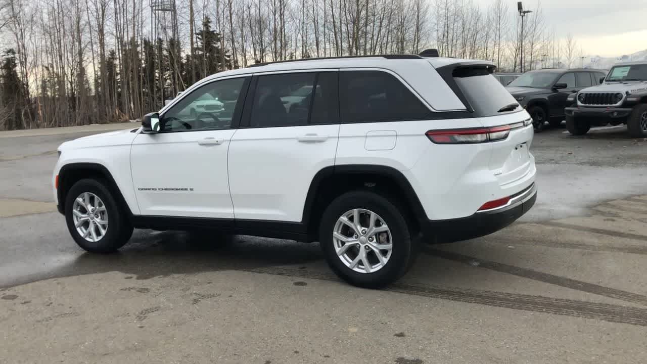 2023 Jeep Grand Cherokee Limited 10