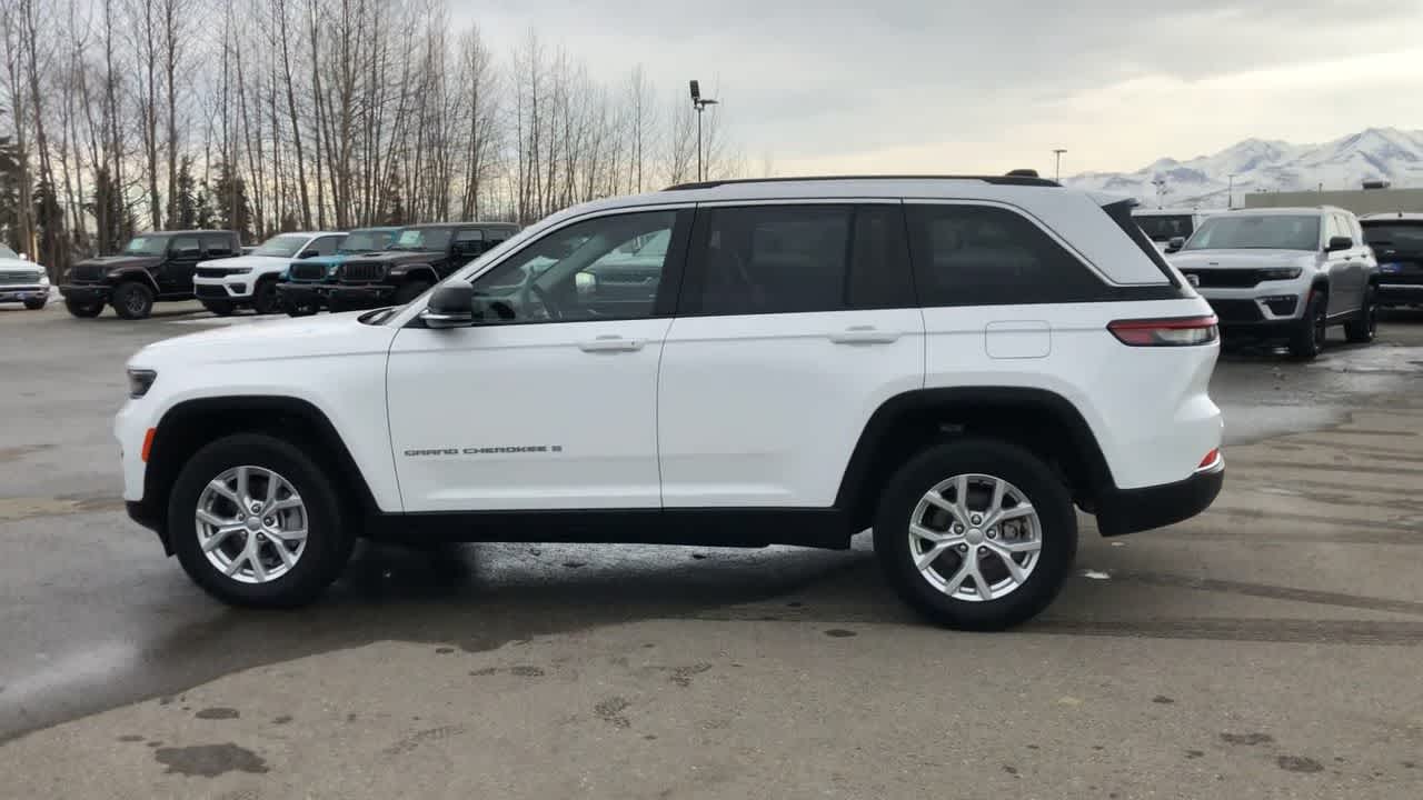 2023 Jeep Grand Cherokee Limited 9
