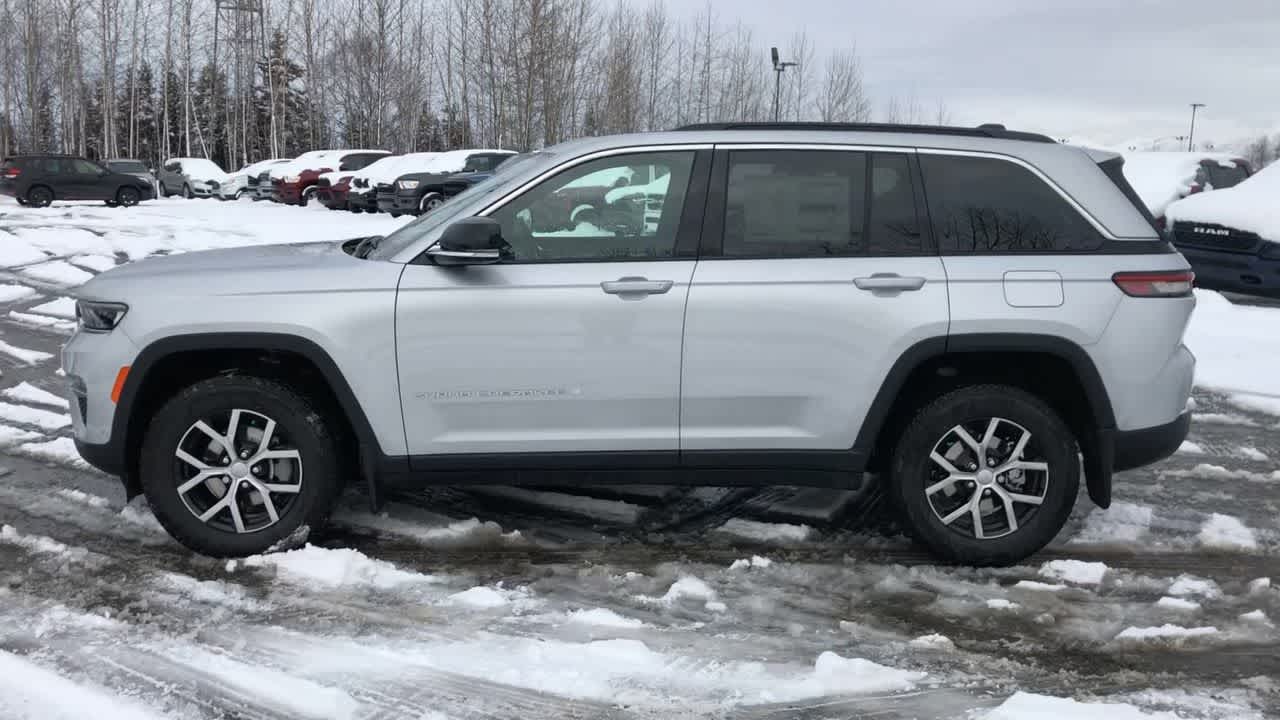 2024 Jeep Grand Cherokee Limited 8