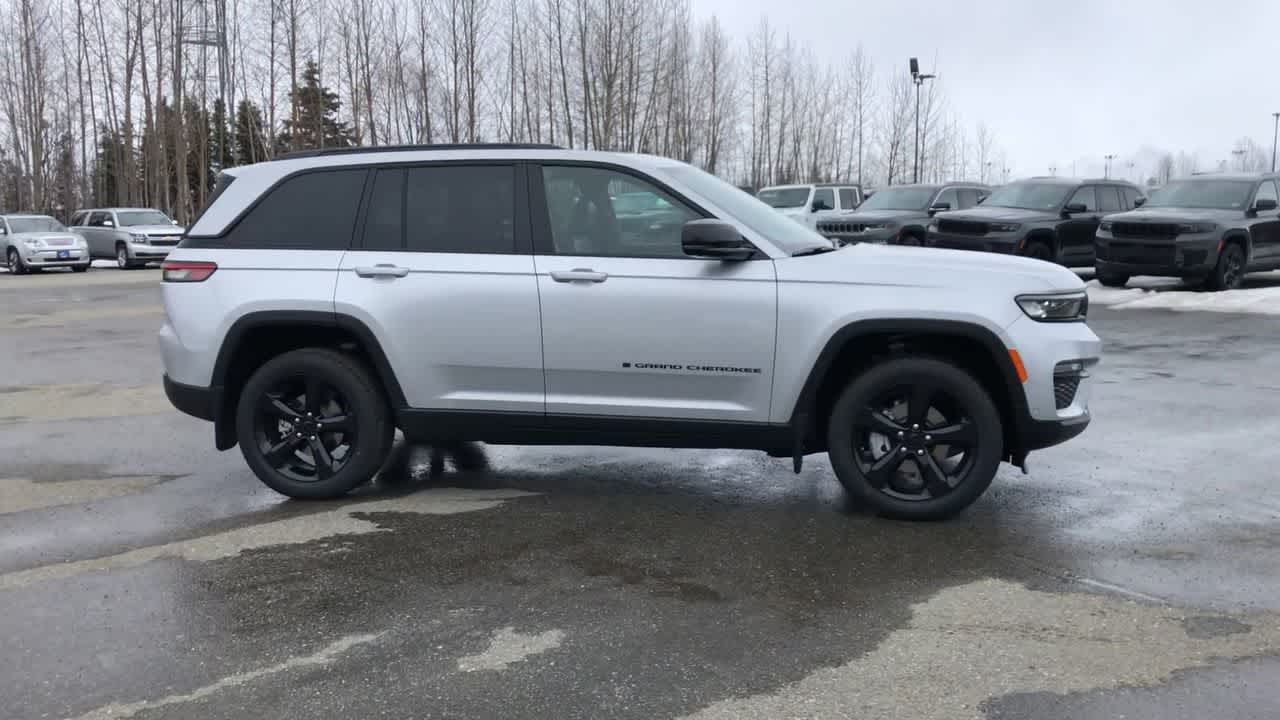 2024 Jeep Grand Cherokee Limited 17