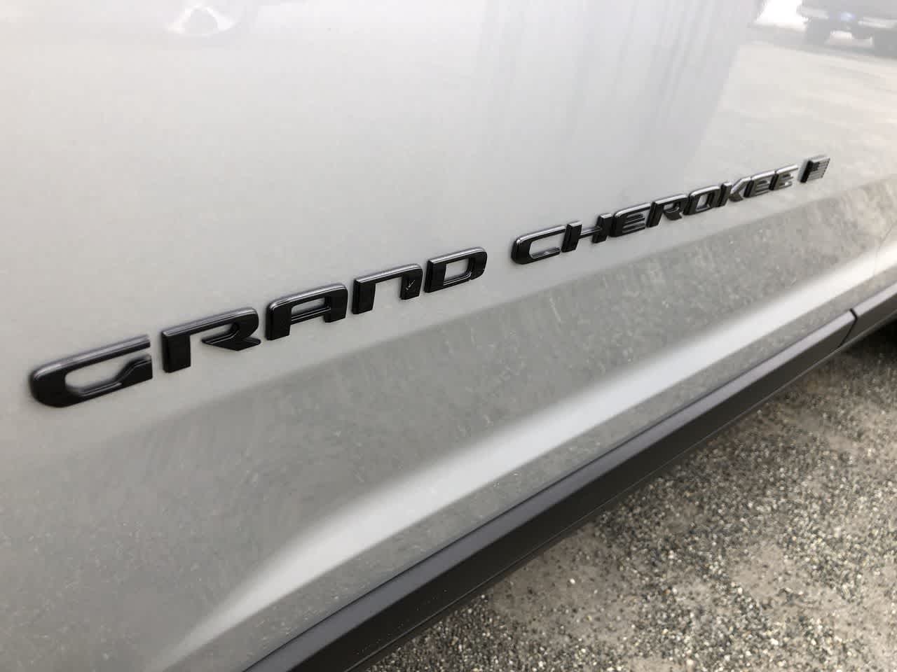 2024 Jeep Grand Cherokee L Altitude 18