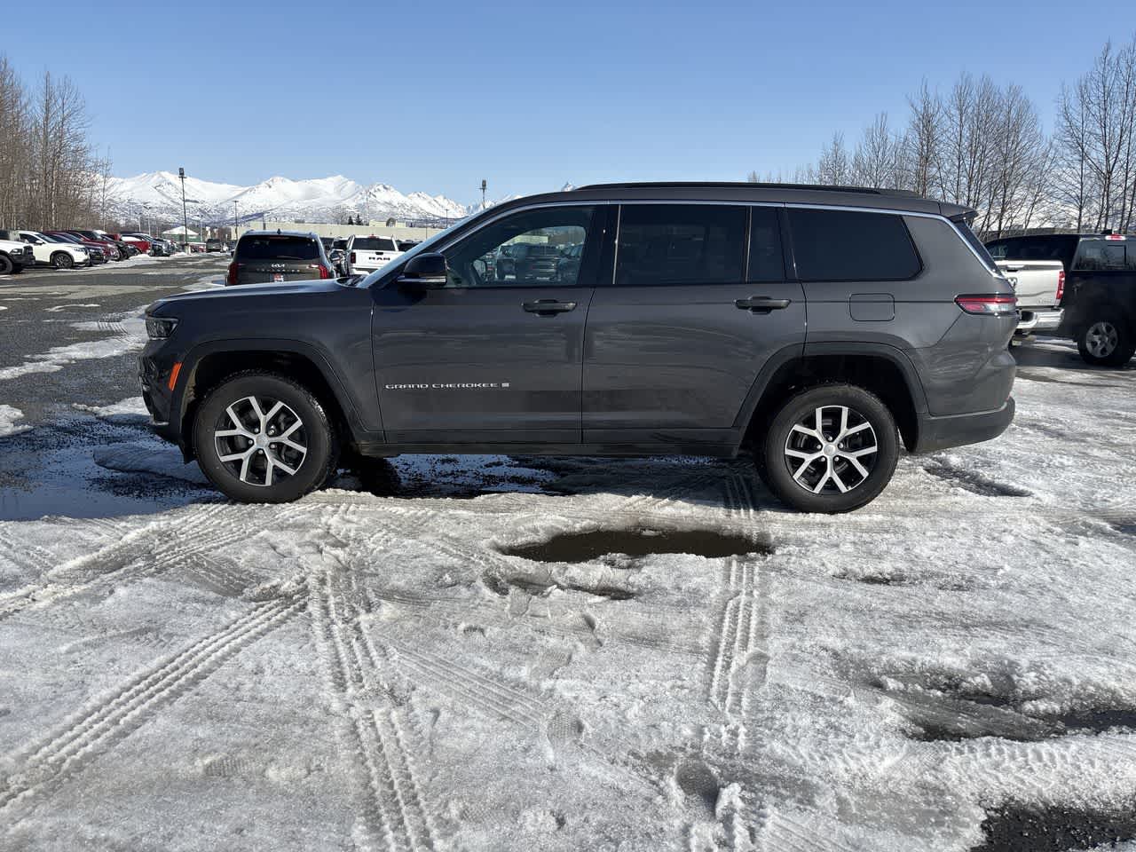 View vehicle photo 5