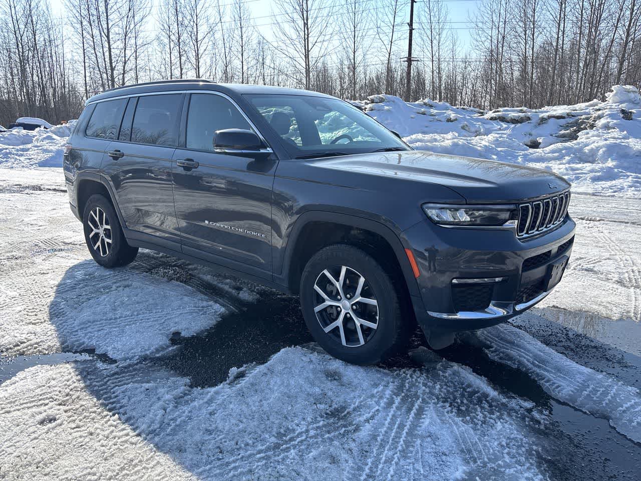 View vehicle photo 2