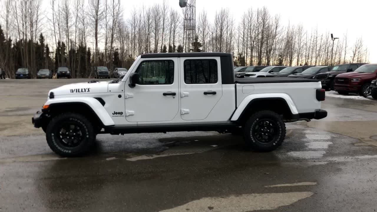 2024 Jeep Gladiator Willys 4x4 8