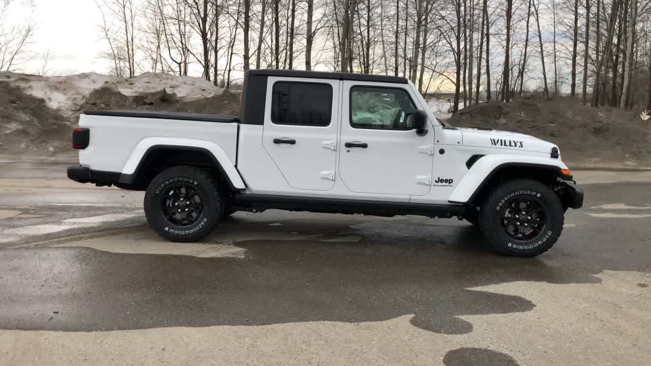 2024 Jeep Gladiator Willys 4x4 17