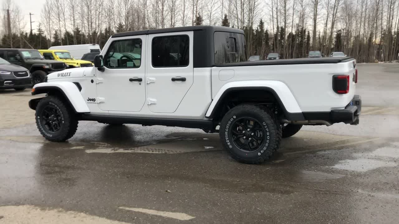 2024 Jeep Gladiator Willys 4x4 10