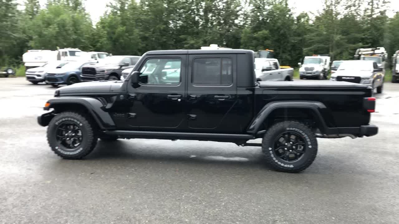 2024 Jeep Gladiator Willys 4x4 8