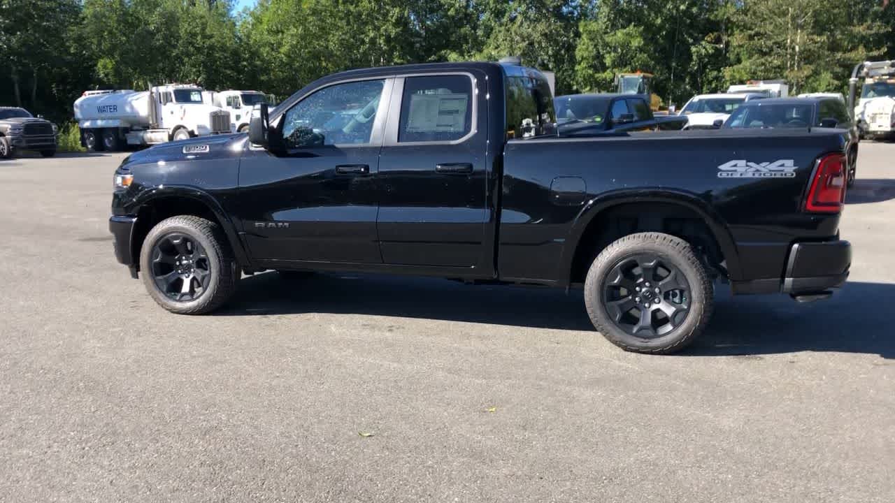 2025 Ram 1500 Big Horn 4x4 Quad Cab 64 Box 9