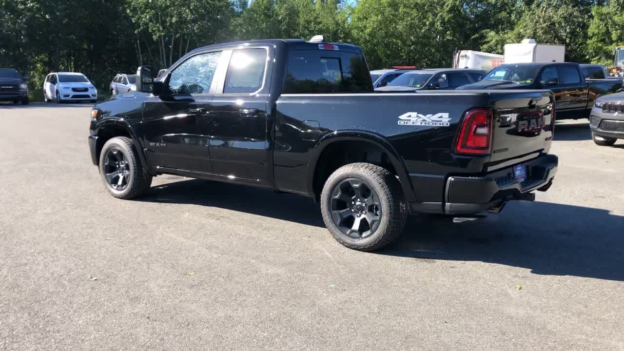 2025 Ram 1500 Big Horn 4x4 Quad Cab 64 Box 10