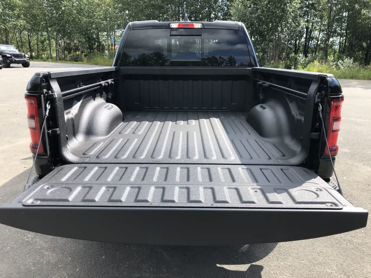 2025 Ram 1500 Big Horn 4x4 Quad Cab 64 Box 20