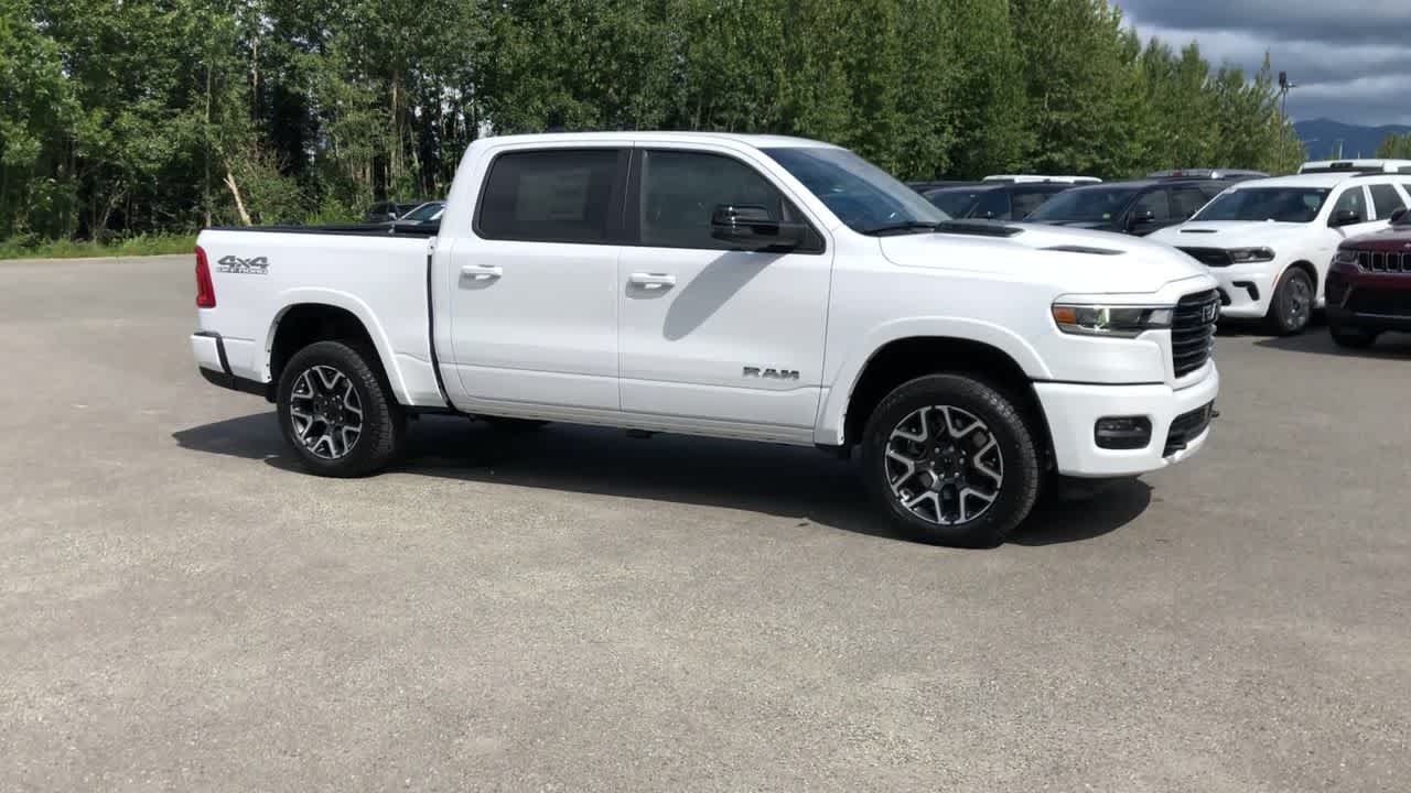 2025 Ram 1500 Laramie 4x4 Crew Cab 57 Box 17