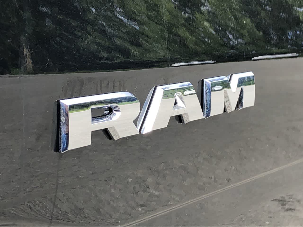 2025 Ram 1500 Laramie 4x4 Crew Cab 57 Box 18