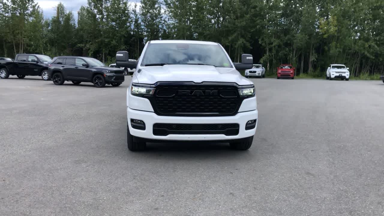 2025 Ram 1500 Big Horn 4x4 Crew Cab 64 Box 3