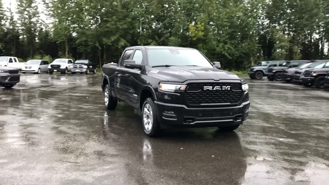 2025 Ram 1500 Big Horn 4x4 Crew Cab 64 Box 3