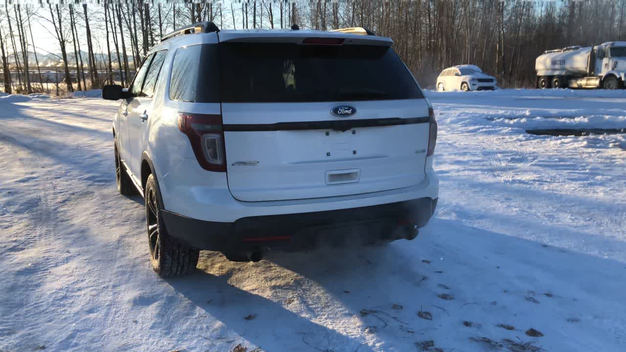 2013 Ford Explorer Sport 11