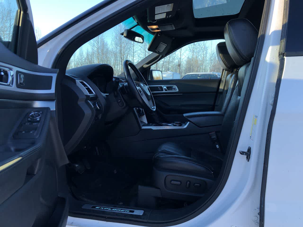 2013 Ford Explorer Sport 23