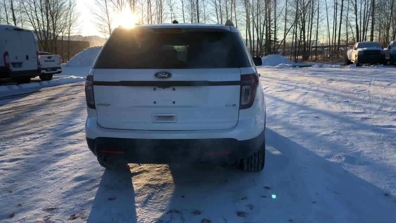 2013 Ford Explorer Sport 12