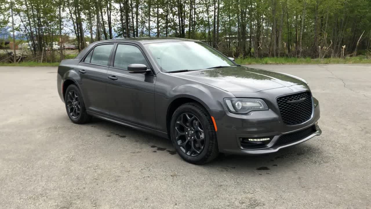 2023 Chrysler 300 Touring L 3