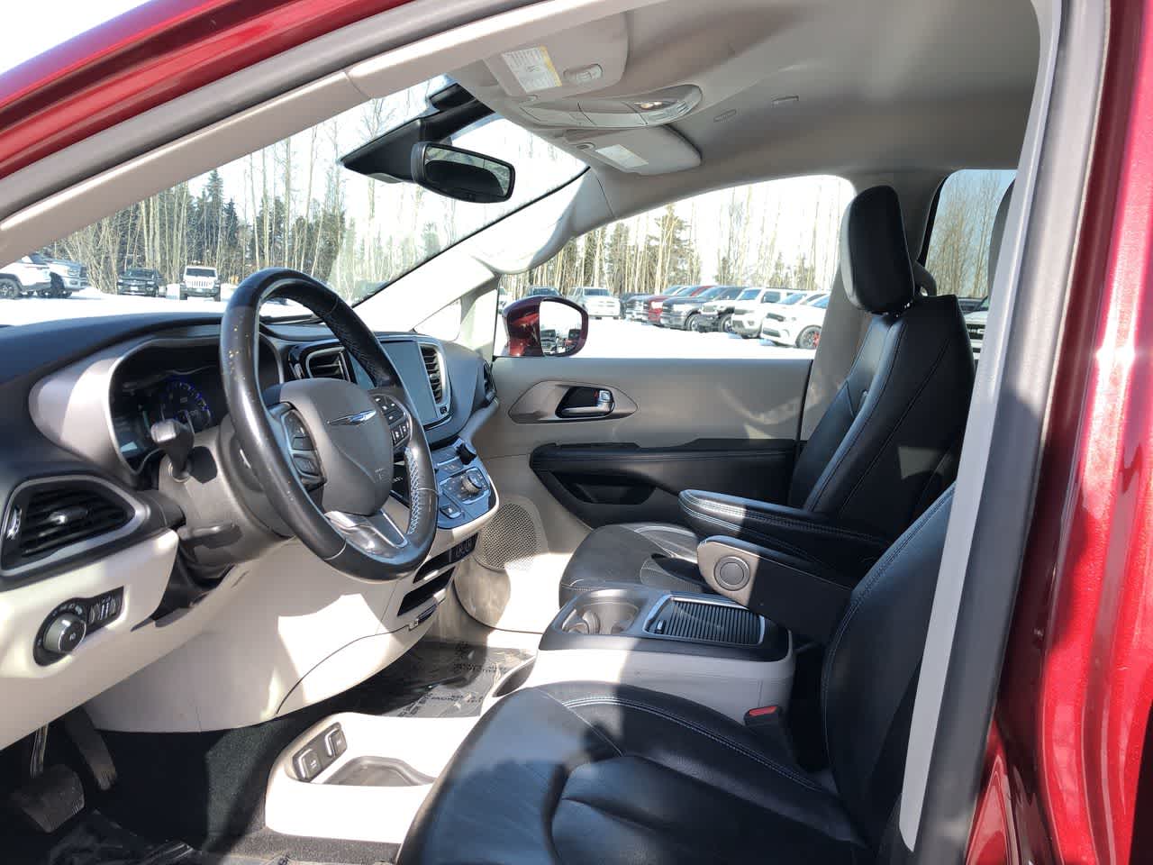 2021 Chrysler Pacifica Touring L 23