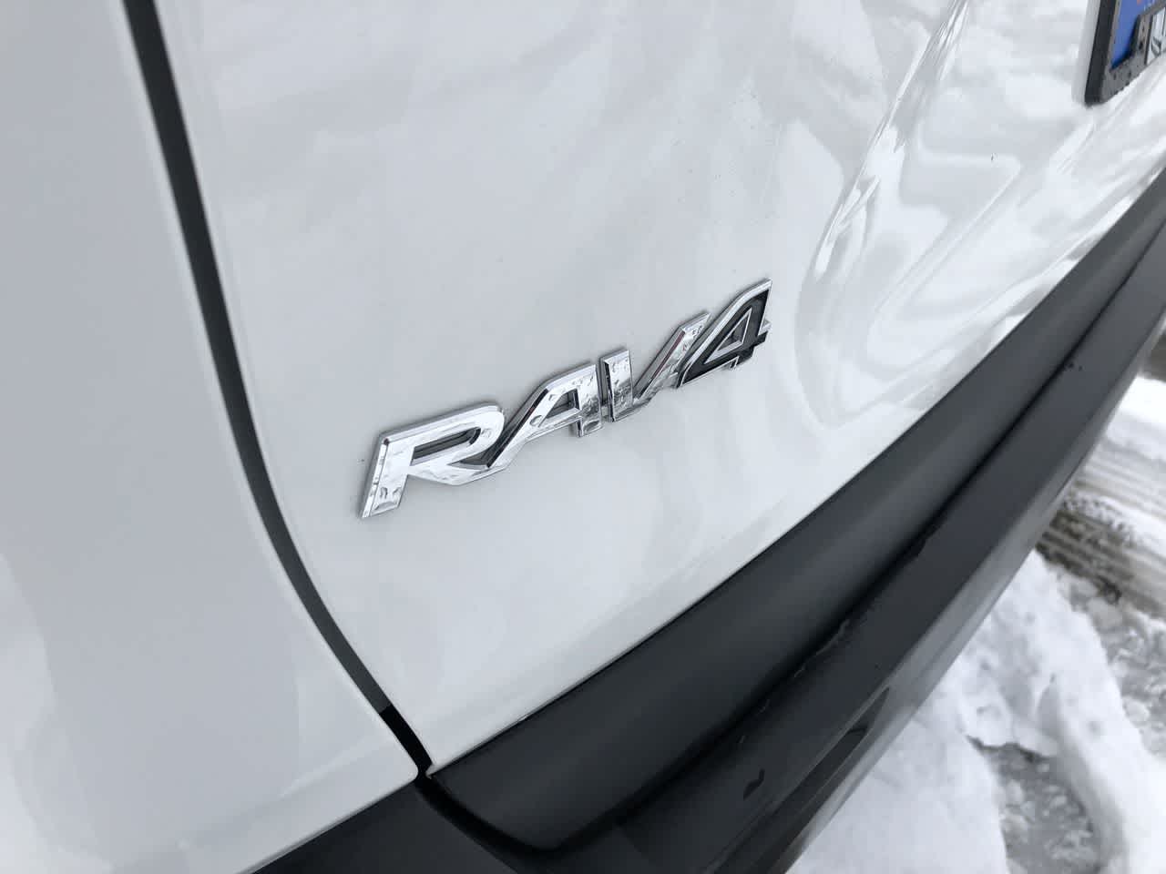 2023 Toyota RAV4 LE 18