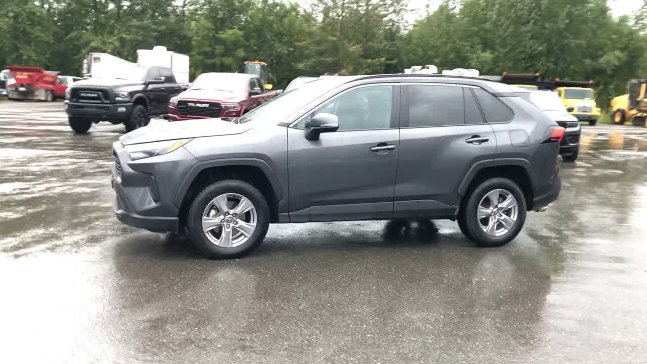 2022 Toyota RAV4 XLE 7