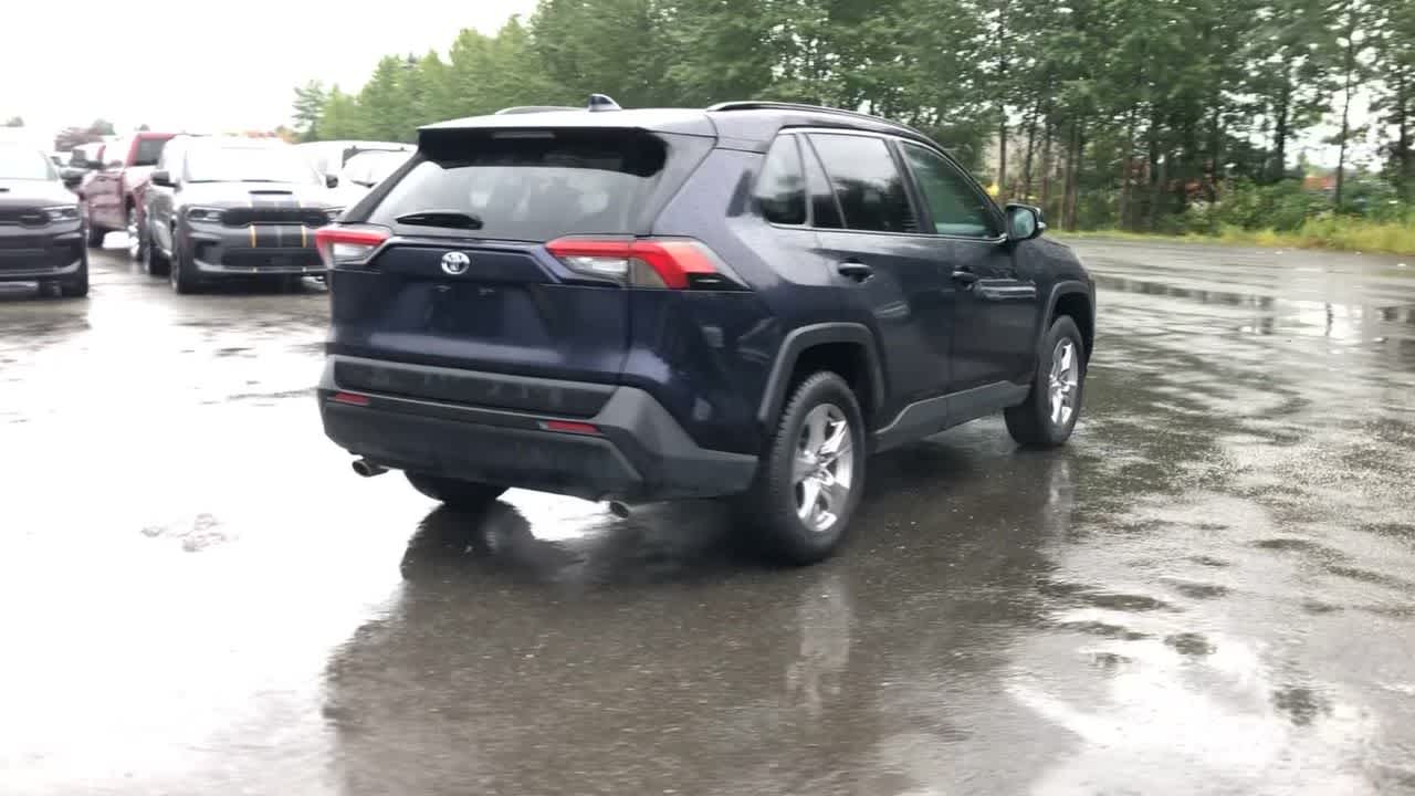 2022 Toyota RAV4 XLE 13