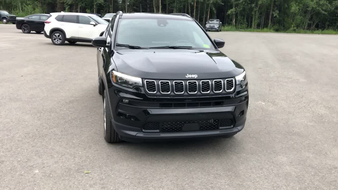 2024 Jeep Compass Latitude Lux 4