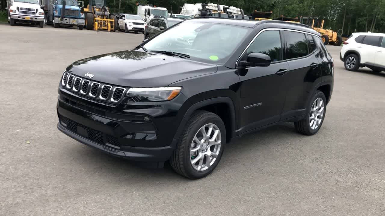 2024 Jeep Compass Latitude Lux 6