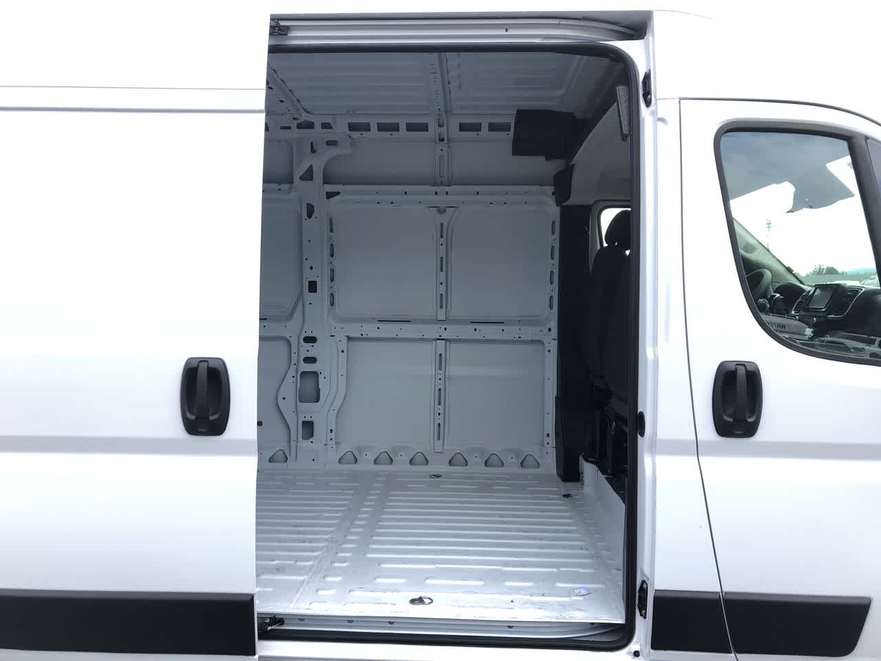 2024 Ram ProMaster SLT 22