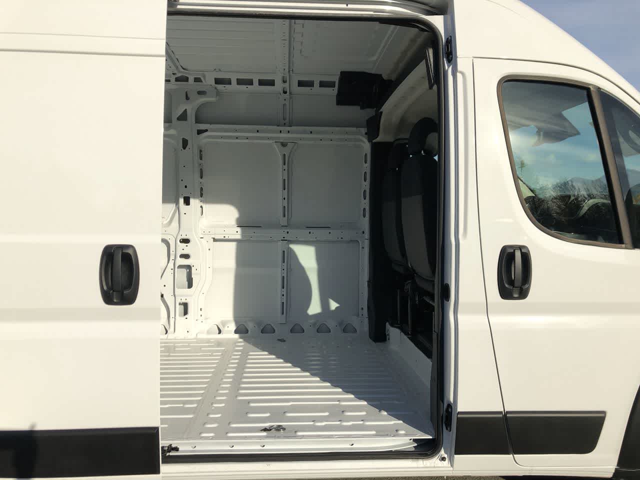 2024 Ram ProMaster SLT 22