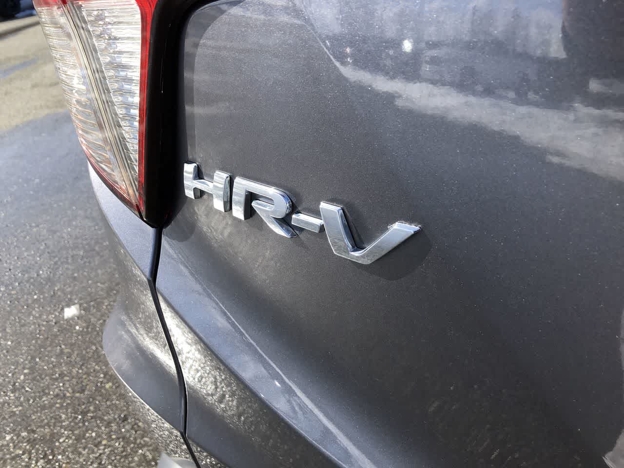 2022 Honda HR-V EX 18