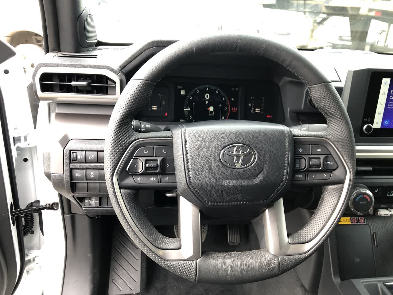 2024 Toyota Tacoma SR5 Double Cab 5 Bed AT 25