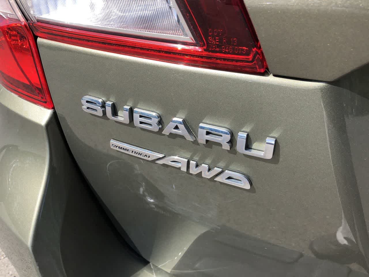 2016 Subaru Outback 2.5i Limited 18