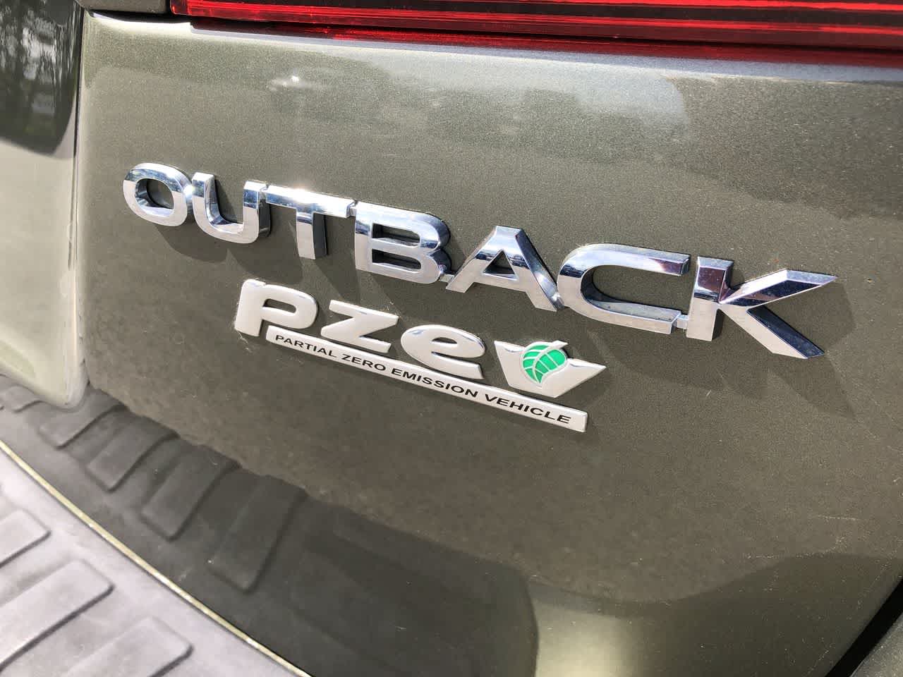 2016 Subaru Outback 2.5i Limited 19