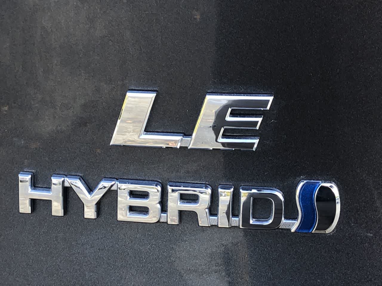 2021 Toyota RAV4 Hybrid LE 19