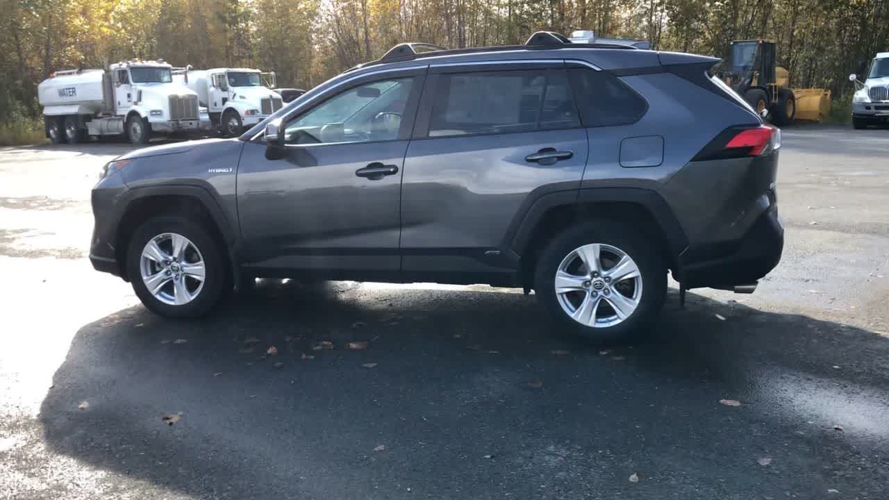 2021 Toyota RAV4 Hybrid LE 9