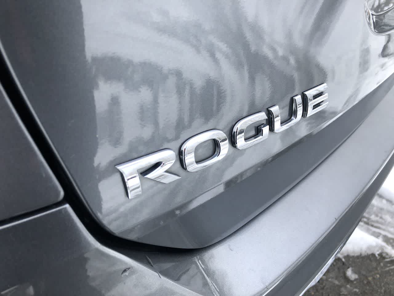 2020 Nissan Rogue S 18