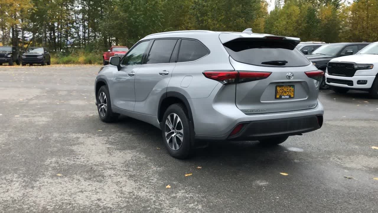 2021 Toyota Highlander XLE 11