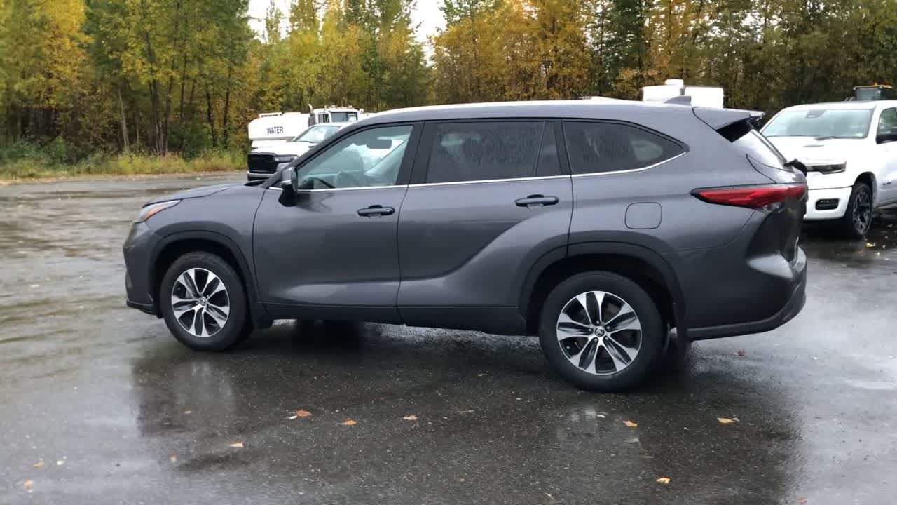 2021 Toyota Highlander XLE 9