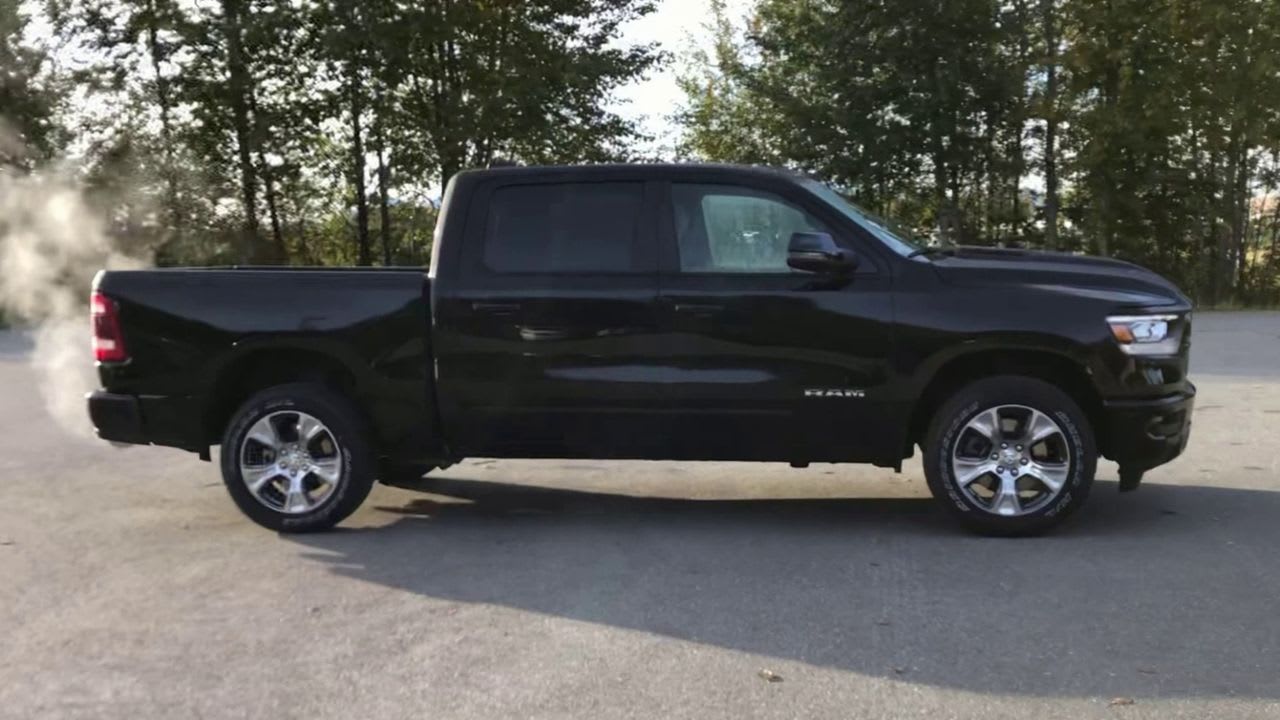 2024 Ram 1500 Laramie 4x4 Crew Cab 57 Box 17