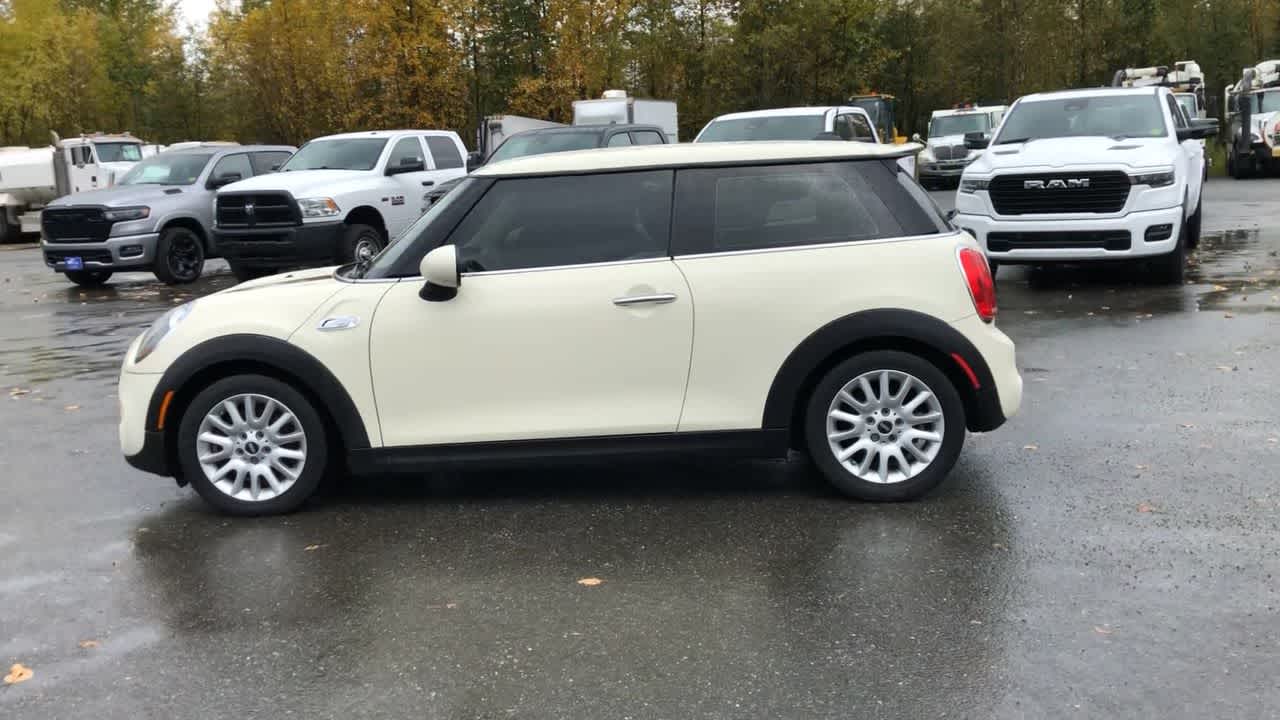 2015 MINI Cooper Hardtop S 9