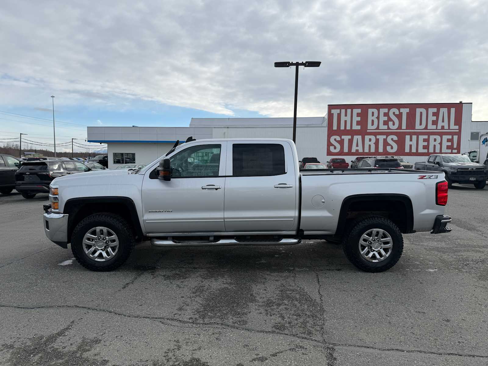 View vehicle photo 2